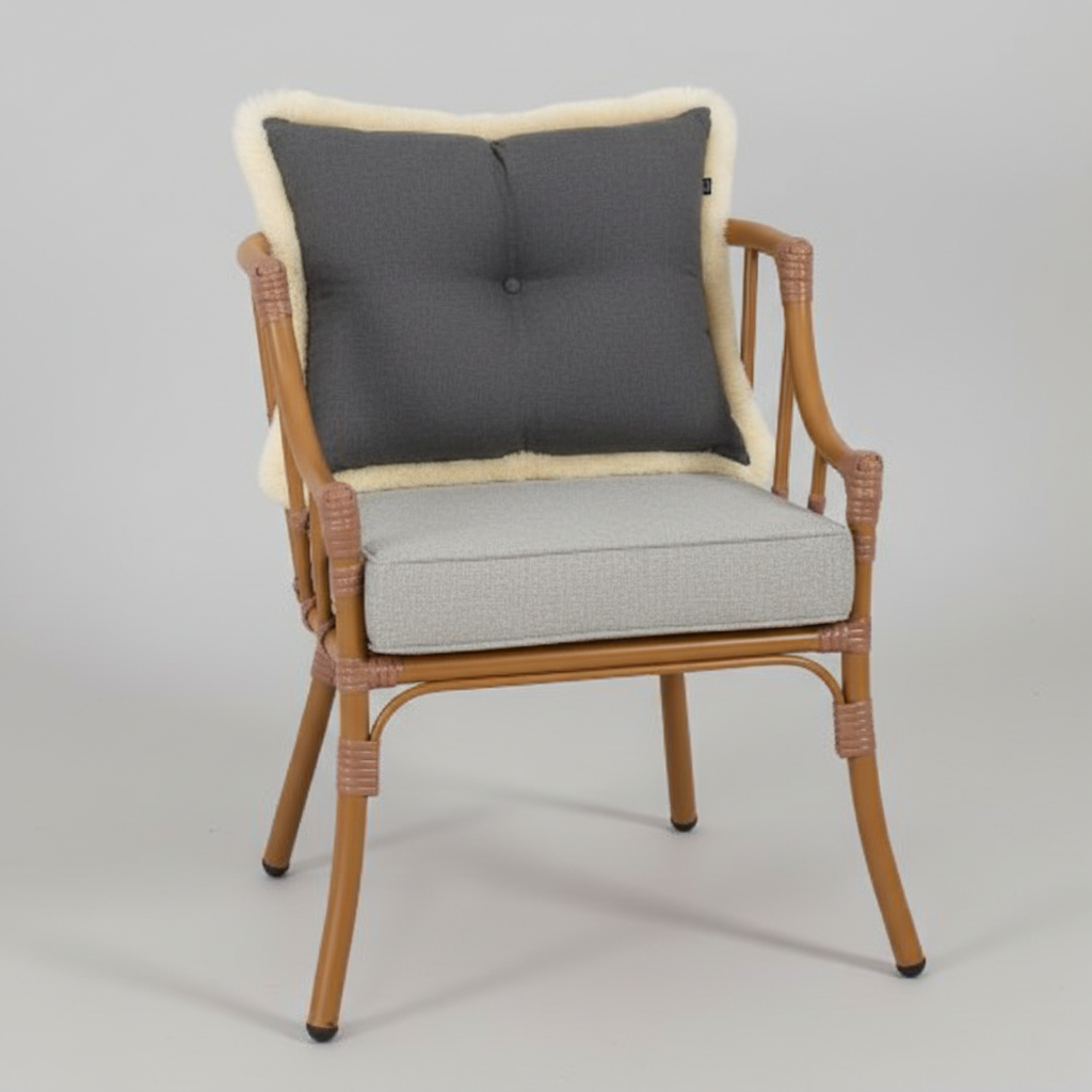 Lüks Minderli Rattan Stil Konforlu Dış Mekan Sandalyesi